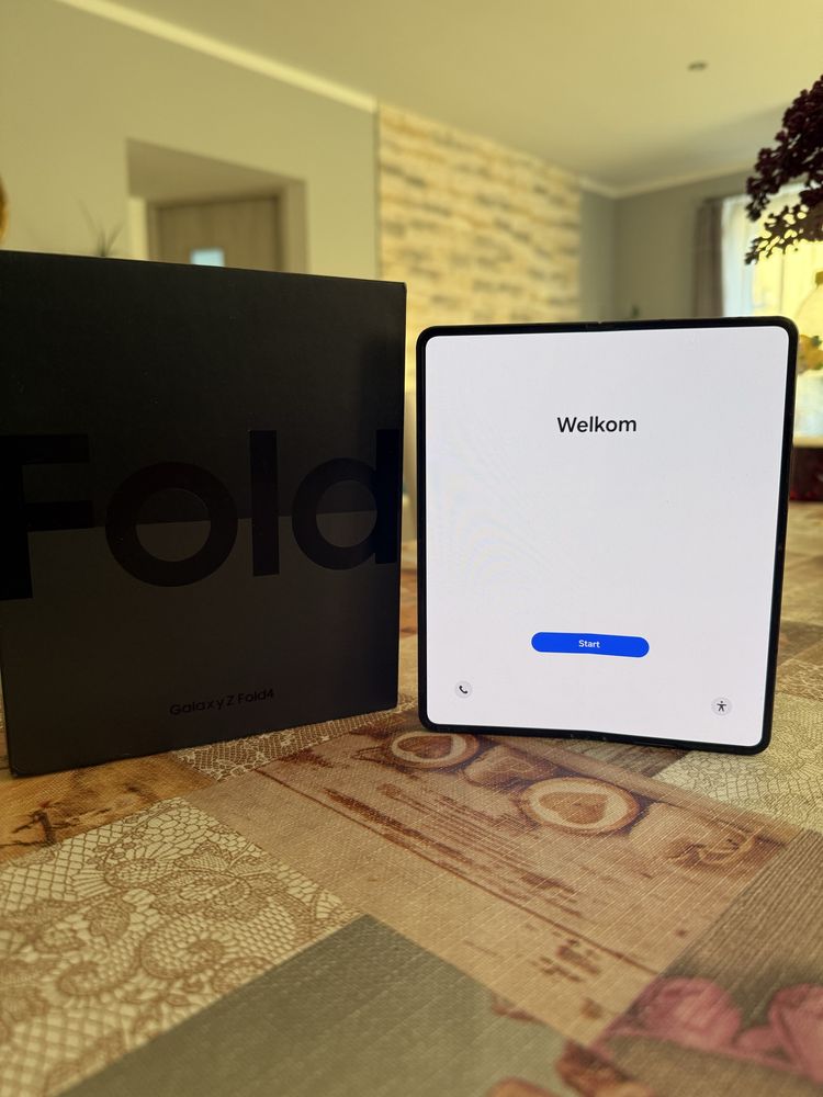 Samsung Z fold 4