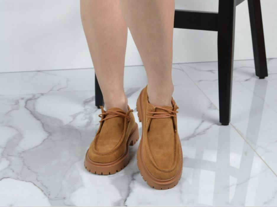 Лофери, взуття жіноче