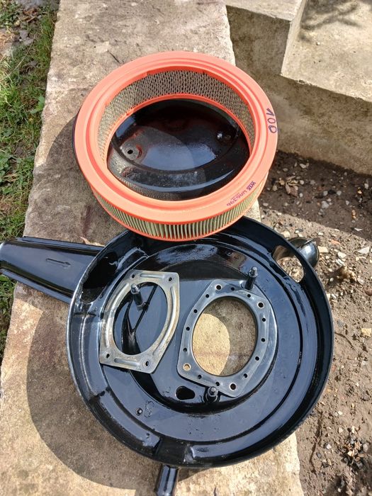 Корпус повітряного фільтра ВАЗ 2103 та клапанна кришка