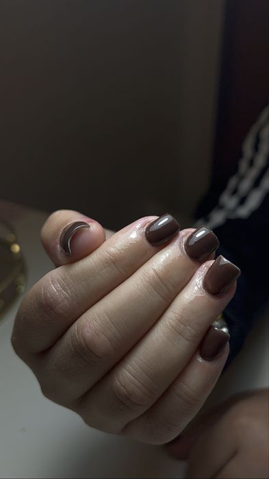 Unhas de Gel, Pestanas e Cuidados de Beleza