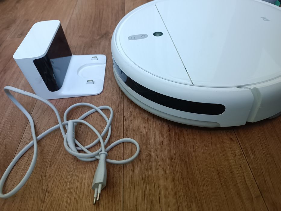 Робот пилосос Xiaomi с вологим прибиранням
