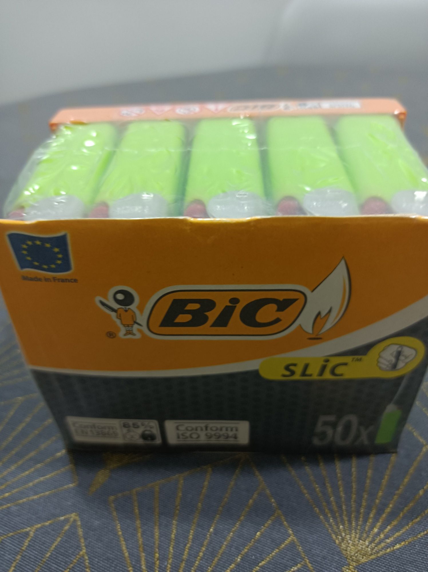 Isqueiros BIC SLIC