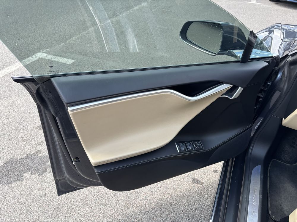 Tesla Model S 2017 75kwt FSD