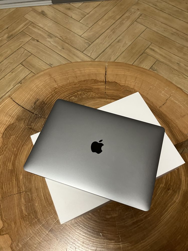 MacBook Air 13 nowy na gwarancji