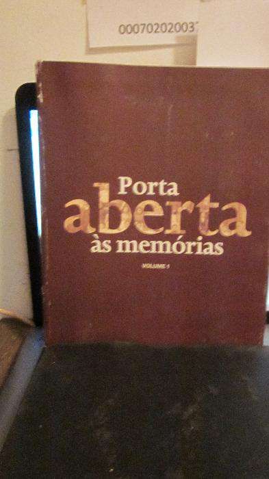 Livro " Porta Aberta ás Memorias"