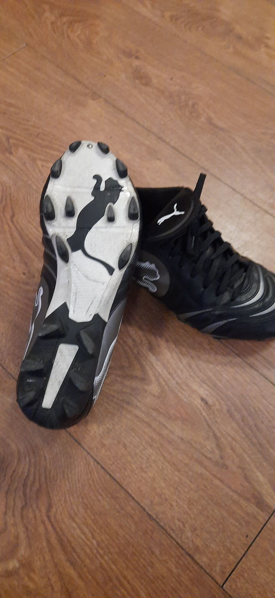 Buty korki piłkarskie