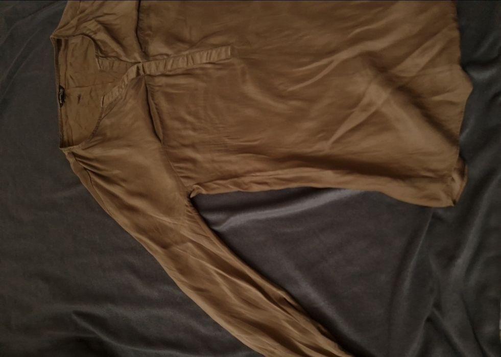 елегантна шовкова блуза Massimo Dutti