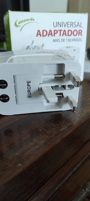 Adaptador universal 150 países