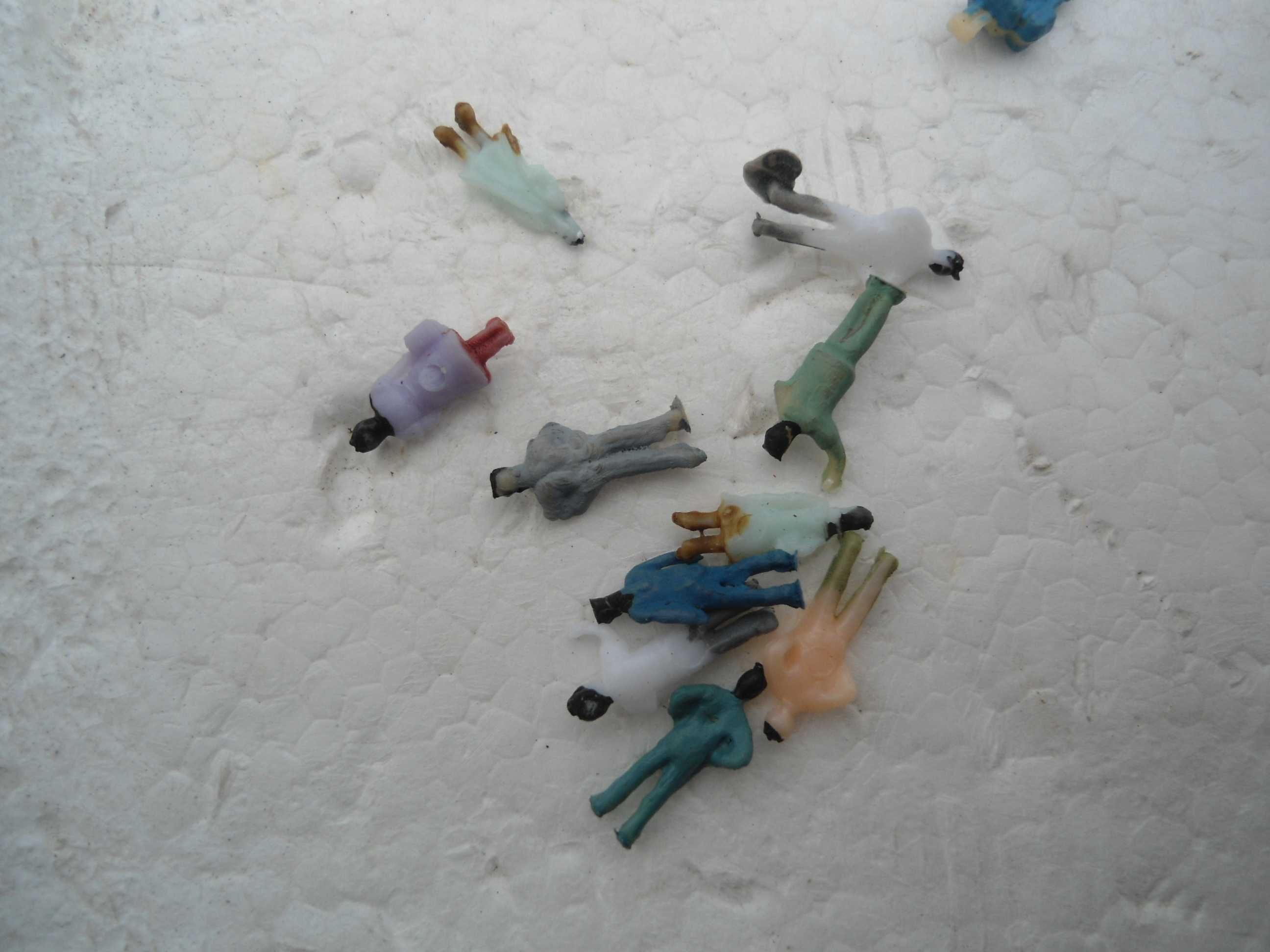 1:160 Lote de 25 bonecos para maqueta comboio
