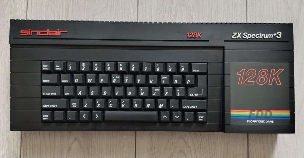 Sprawny ZX Spectrum +3 + okablowanie, super stan