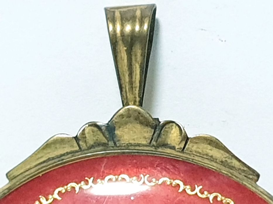 Lindissimo pendente/pregadeira vintage em esmalte