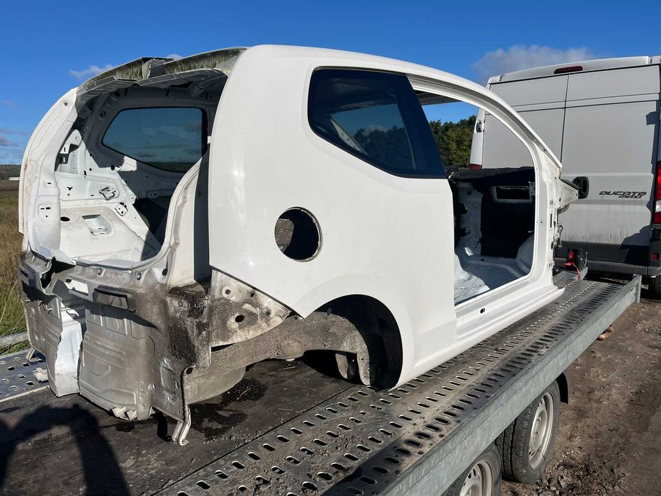 bok próg ćwiartka błotnik tył prawy vw up ! up! lb9a biały 3 drzwi