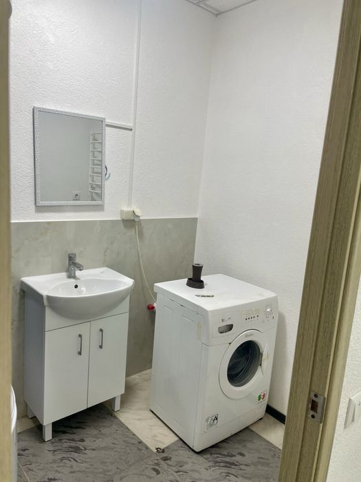 Оренда!Окремий вхід, можна з тварин. кв. в центрі м. Стрий . 1 поверх