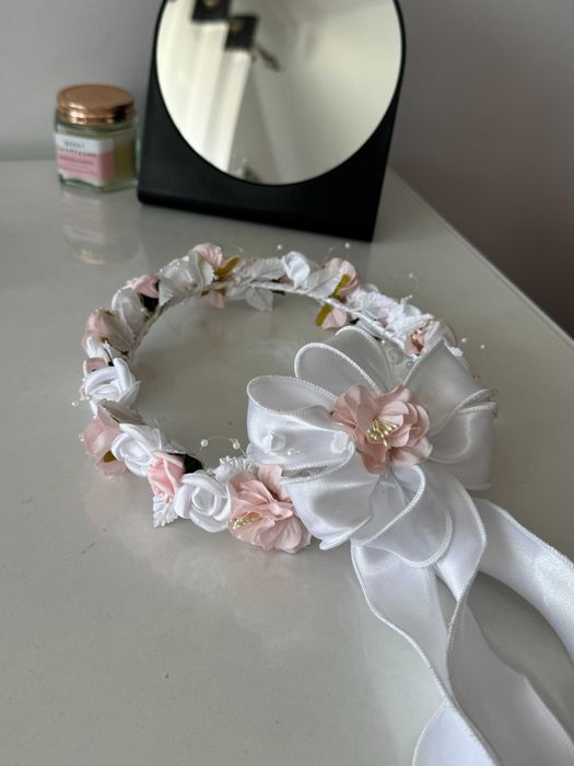 Piękna Sukienka komunijna + wianuszek - Nowoczesny Fason