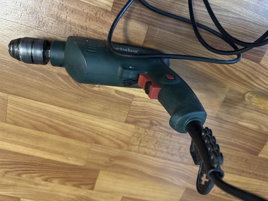 Дріль Metabo SBE601 600W б/в
