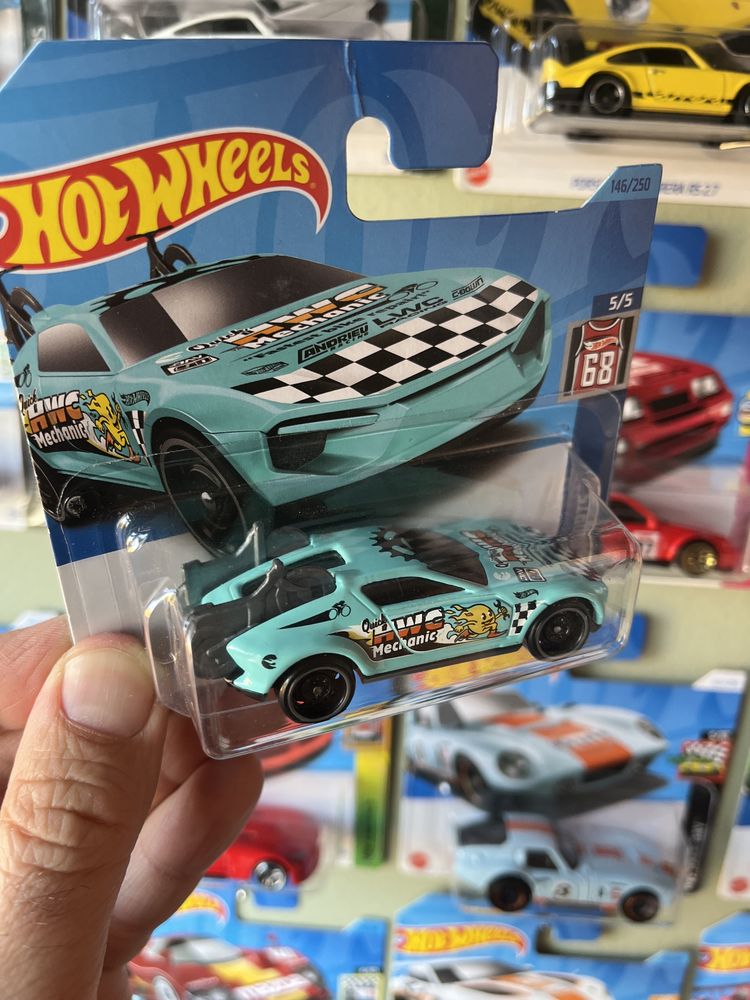 Hot wheels RISE N CLIMB