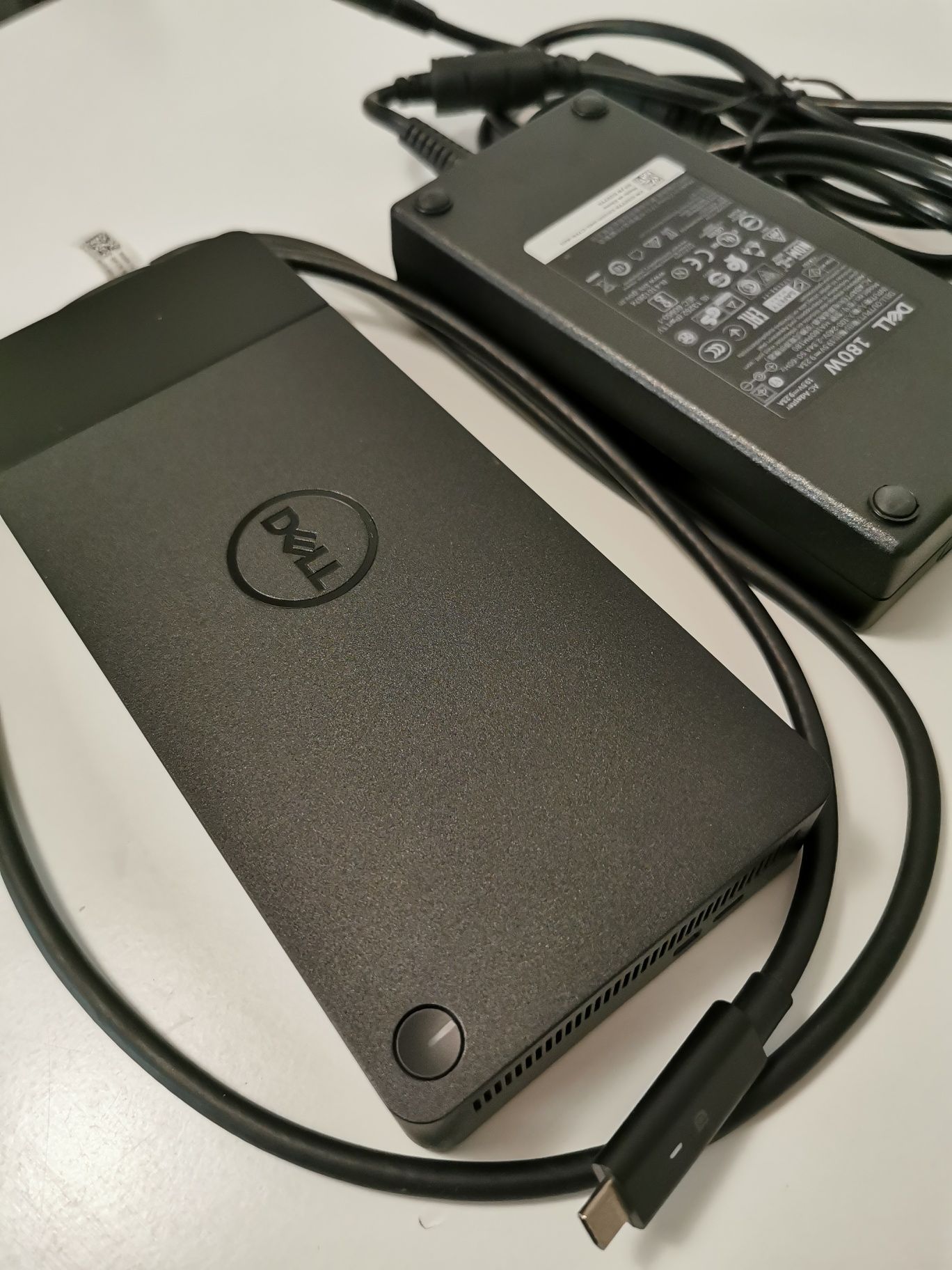 Stacja dokująca DELl WD19 K20A plus zasilacz 180 wat