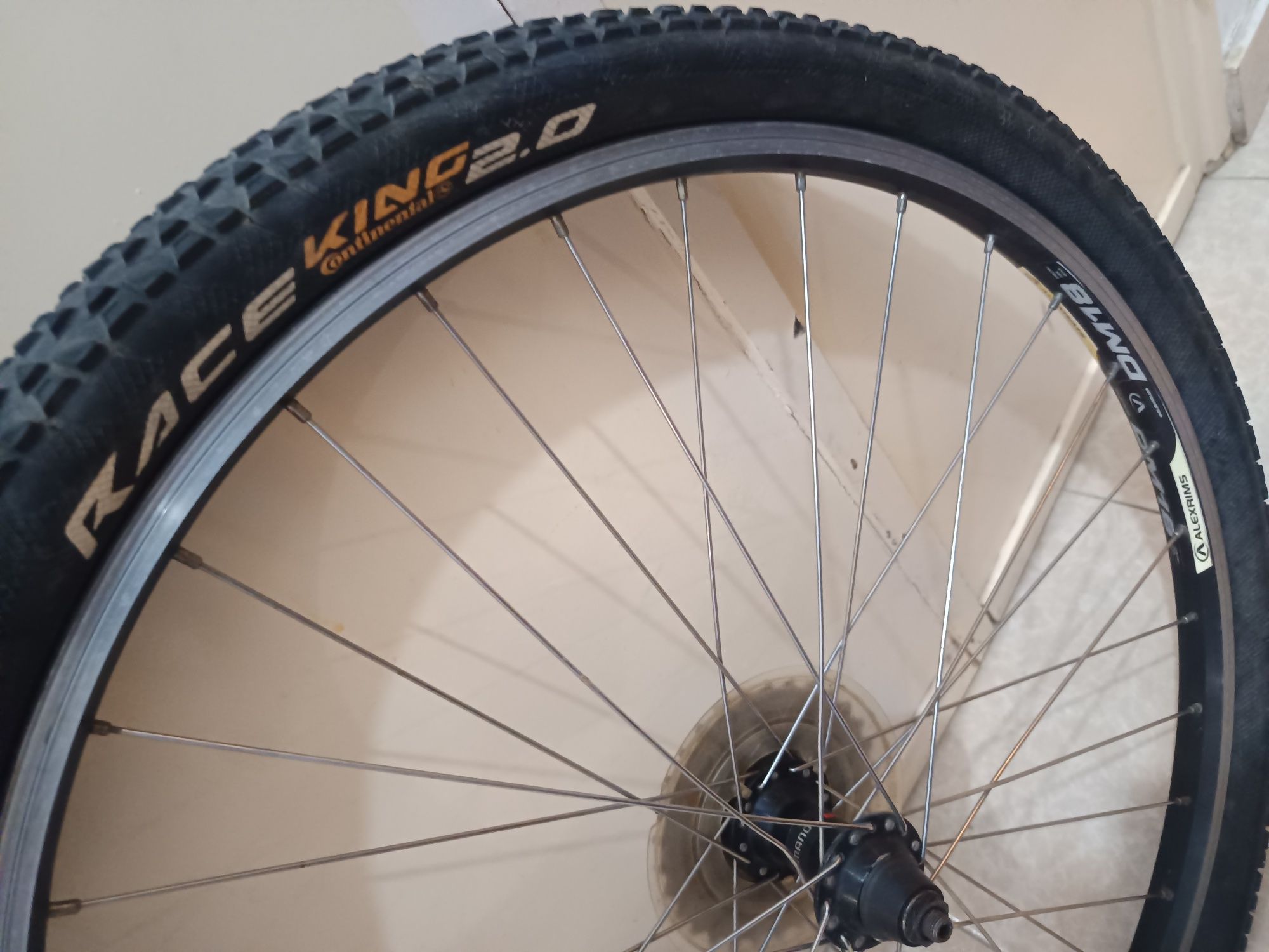 2 Rodas de bicicleta aro 26x2.0 com pneus com cassete 8 velocidades