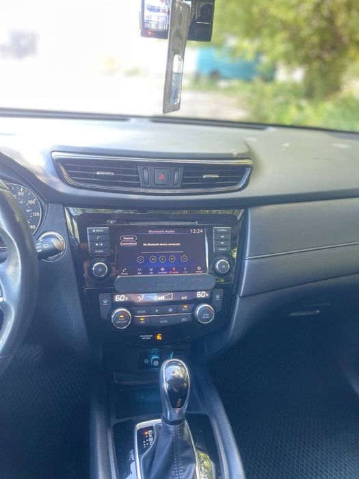 Продам Nissan Rogue 2017