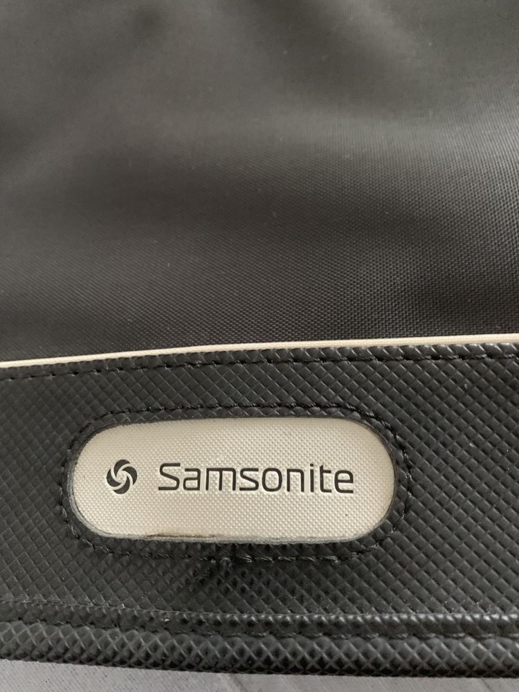 Samsonite czarna torebka na ramie