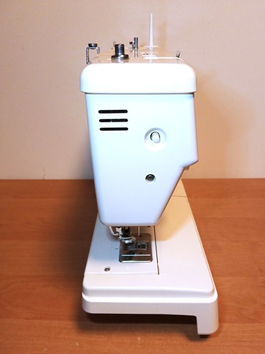 Швейная Brother VX 2080 Японка металл 9кг очень точная, шьёт все ткани