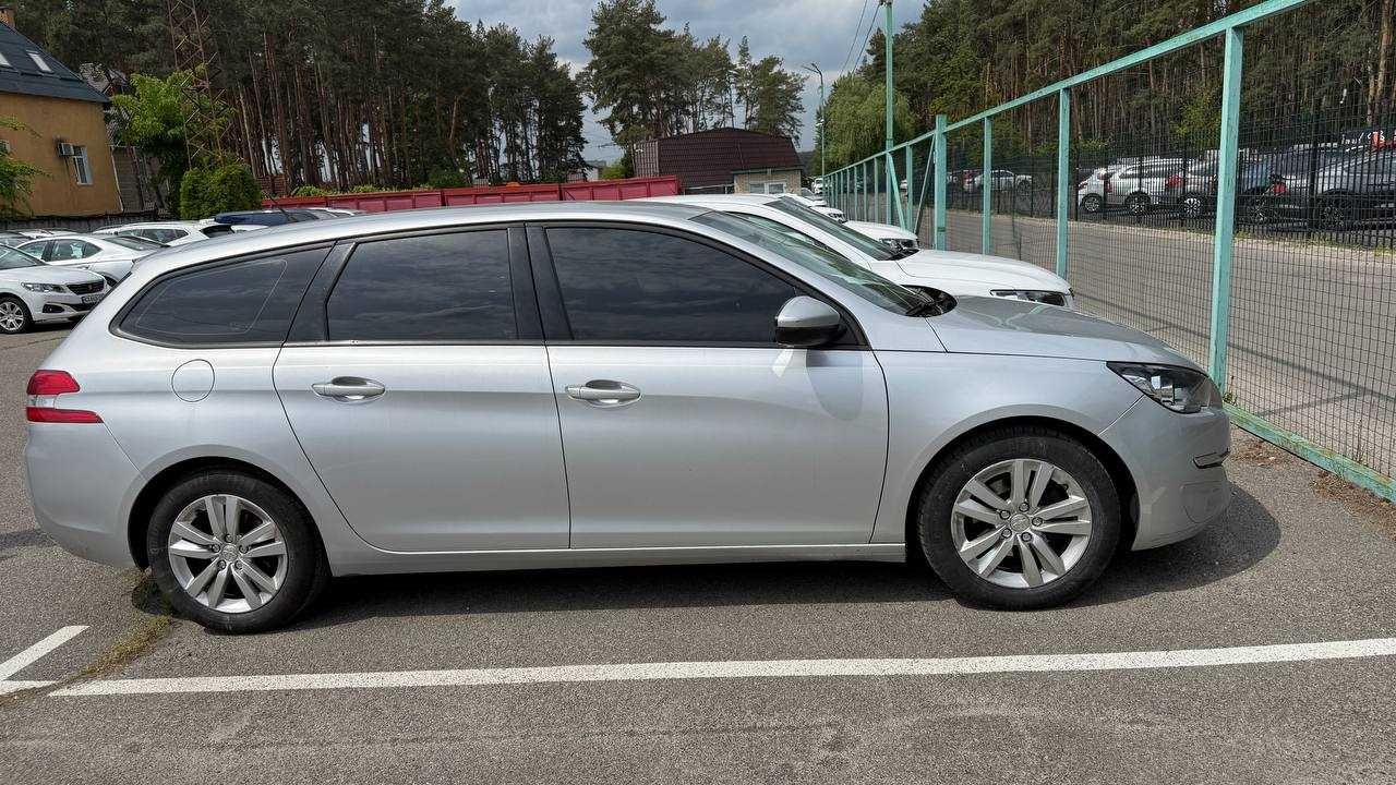 Офіційний Peugeot 308 II покоління 1.6D MT 2016 р.