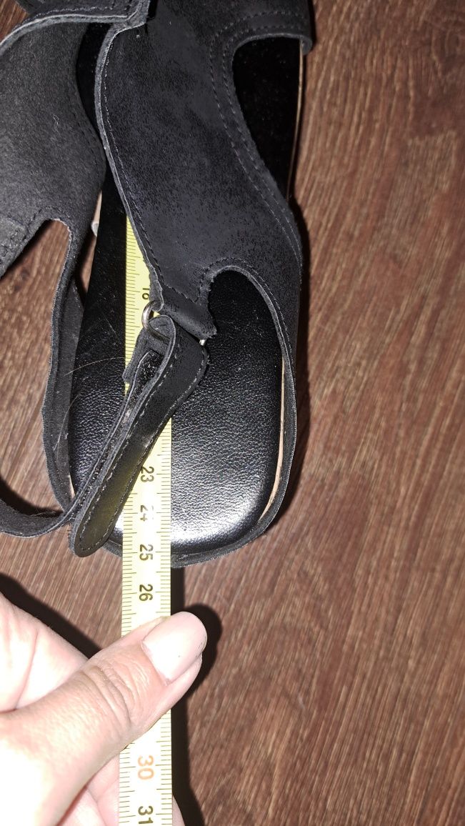 Buty na koturnie lekkie