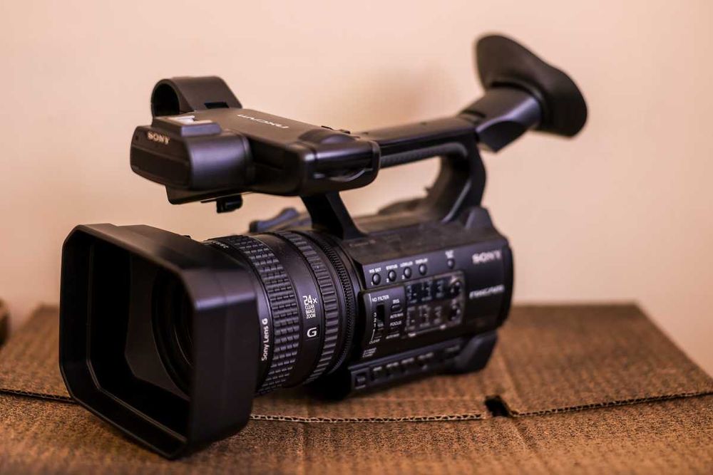 Kamera Sony HXR-NX100