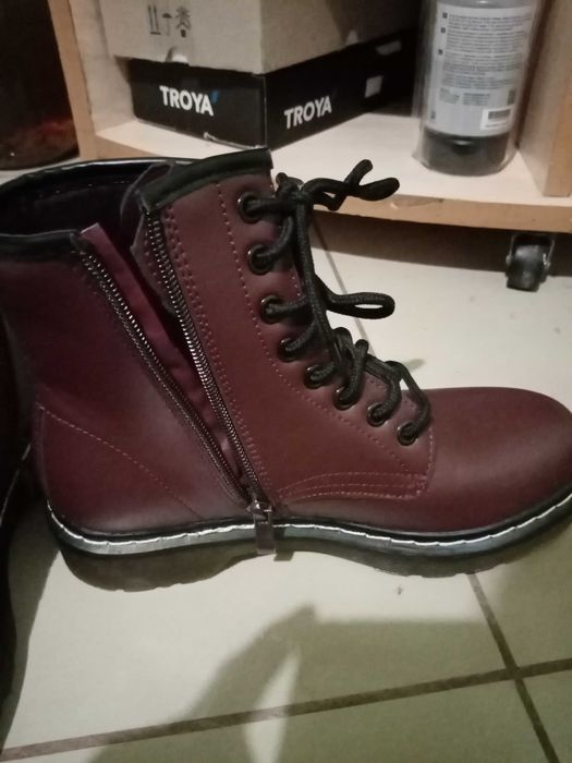 жіночі чобітки 36 нові привезені з закордону