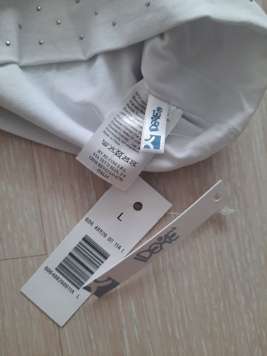 Новая белая демисезонная шапка Idexe шапочка для девочки