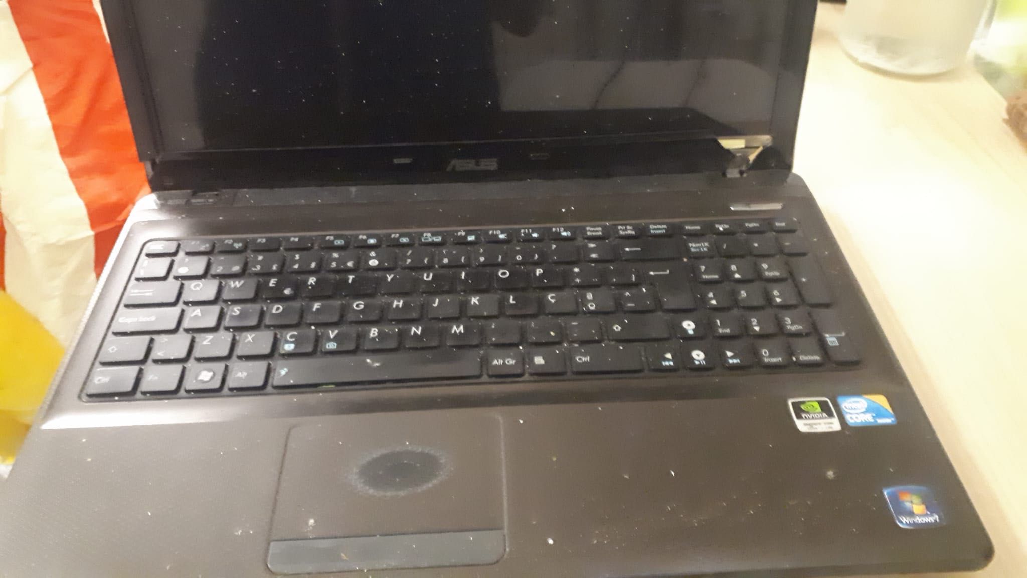 Portátil ASUS K52J USADO