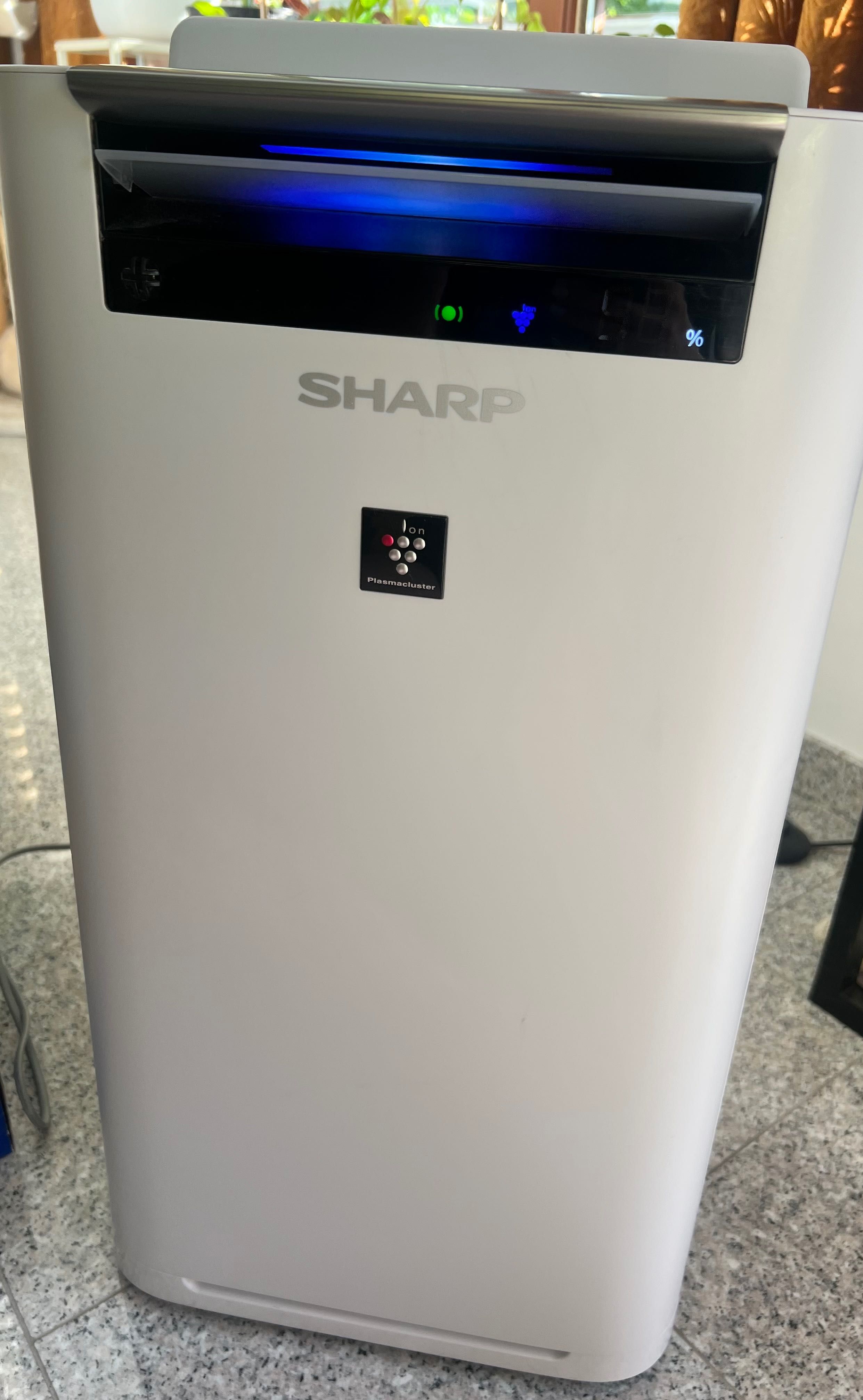 Oczyszczacz z nawilżaczem powietrza SHARP UA-HG50E-L