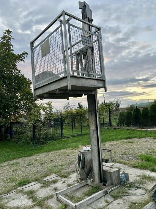 Winda budowlana towarowa pionowa jednomasz towa