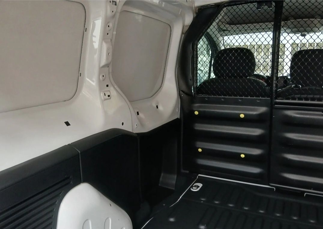 Citroën Berlingo 1.6 HDI 
Iva dedutível 
Marca e Modelo: Citroën Berli