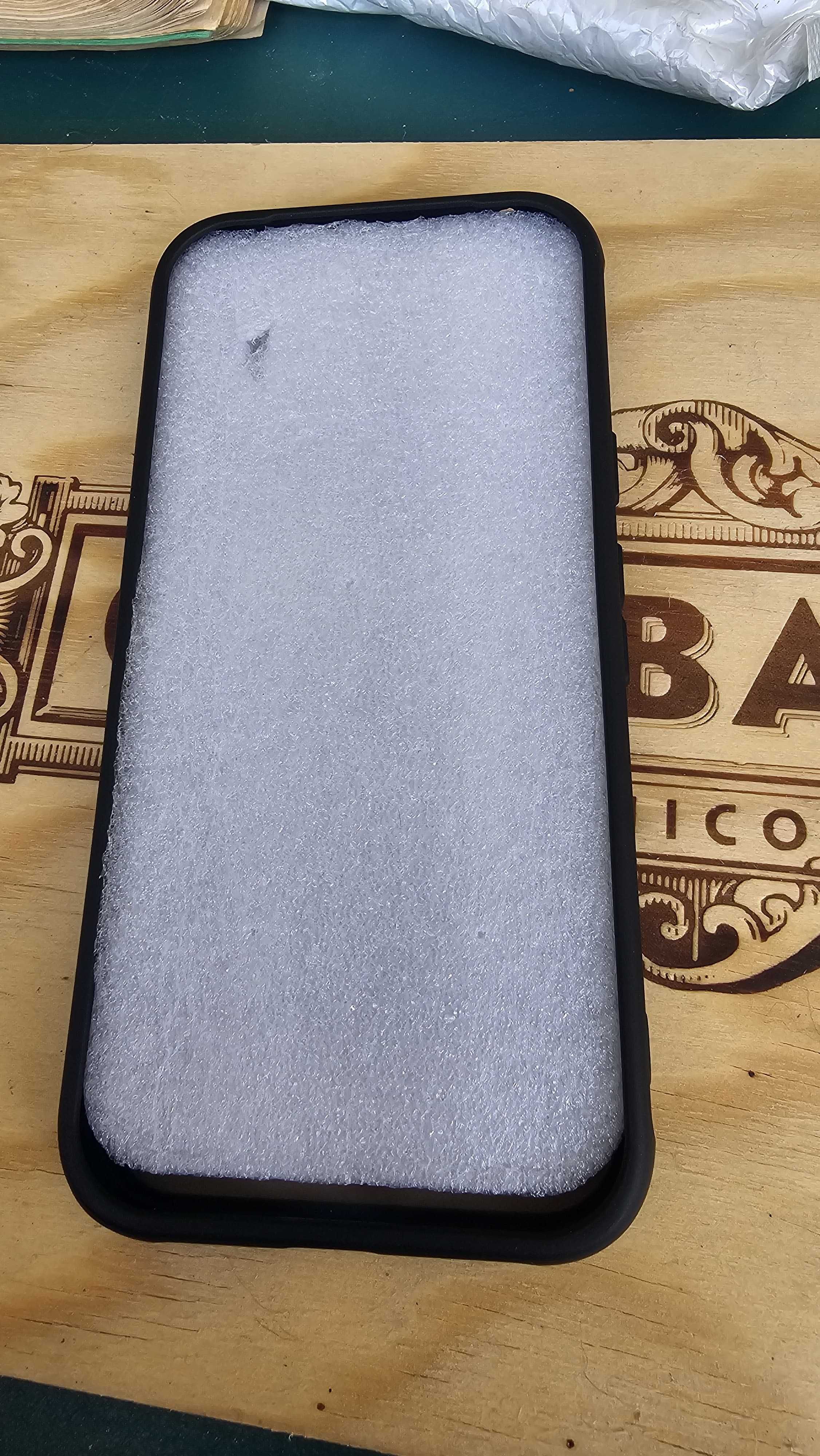 Capa para Google Pixel 9a à prova de choque - Preto transparente.