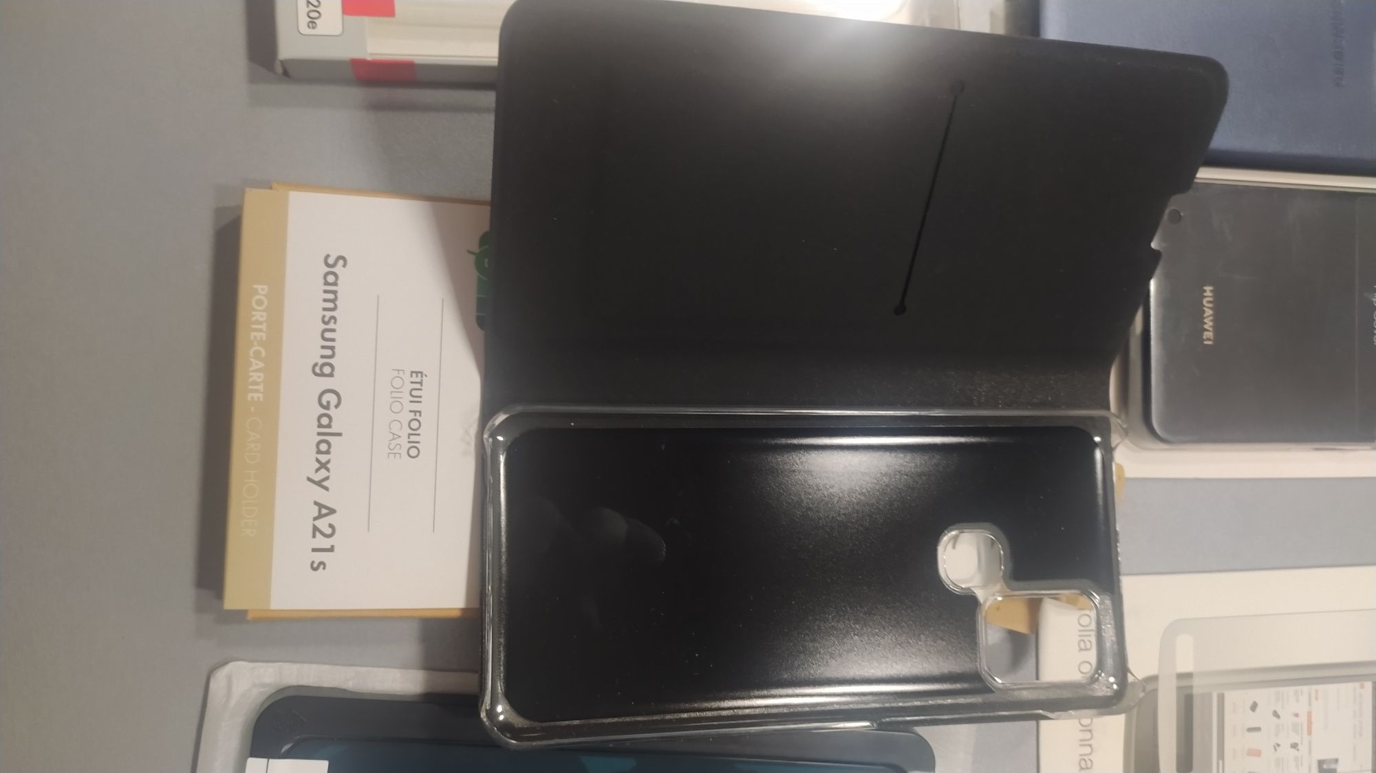 Etui, Pokrowce na telefony mix modeli