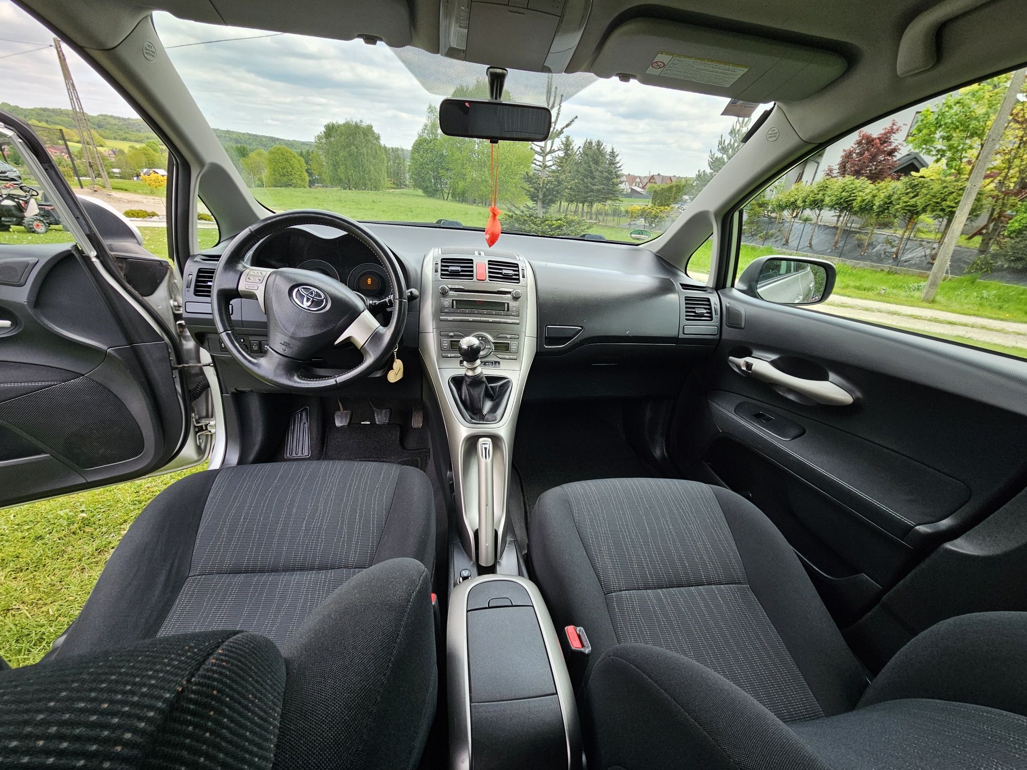 Auris 1.33 bezwypadkowy w bardzo dobrym stanie