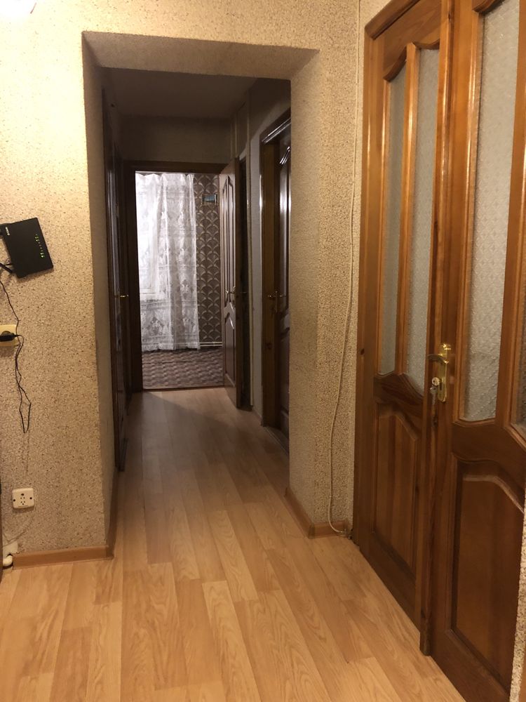 Подобово трикімнатна квартира, Документи,