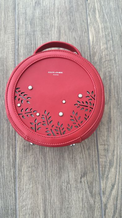 Сумка david jones червона з довгим ремінцем та короткою ручкою