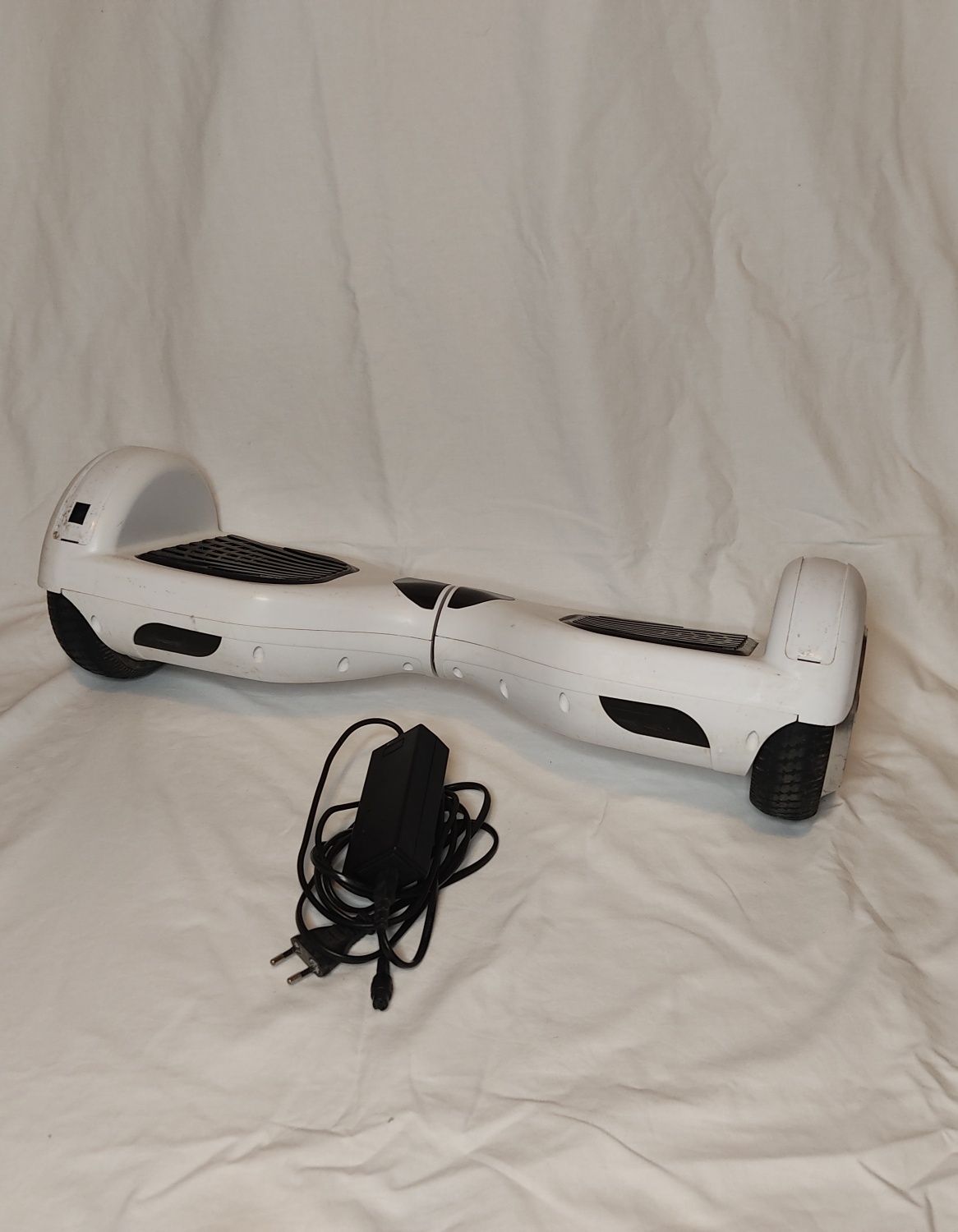 Hoverboard Branco com algum uso e com coluna por bluetooth