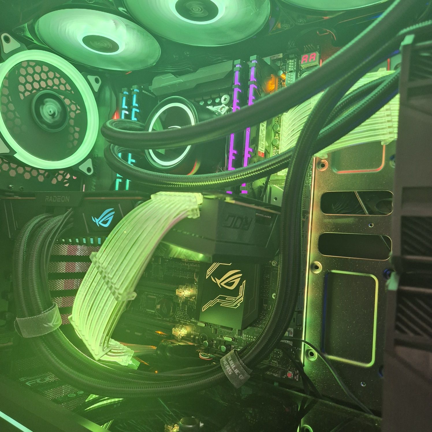 Asus ROG Rampage V edition 10 + i7-6850K