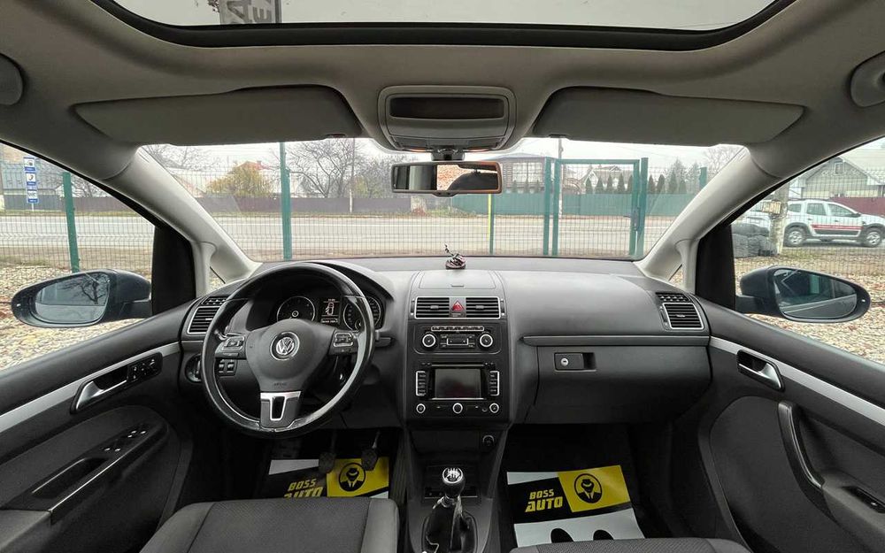 Volkswagen Touran