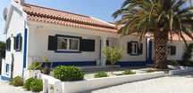 moradia t2 com jardim e piscina