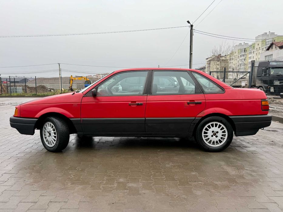 Volkswagen Passat 1989 рік! 1.6 бенз/механіка Документи порядок! Київ!