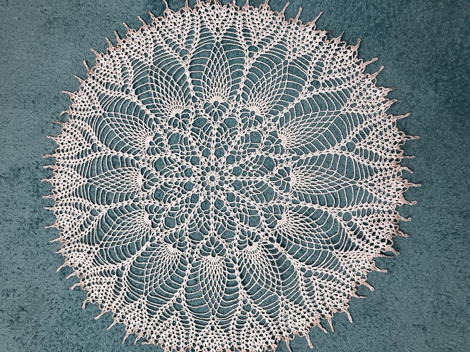 Serweta biala koronkowa wykonona na szydelku 76 cm