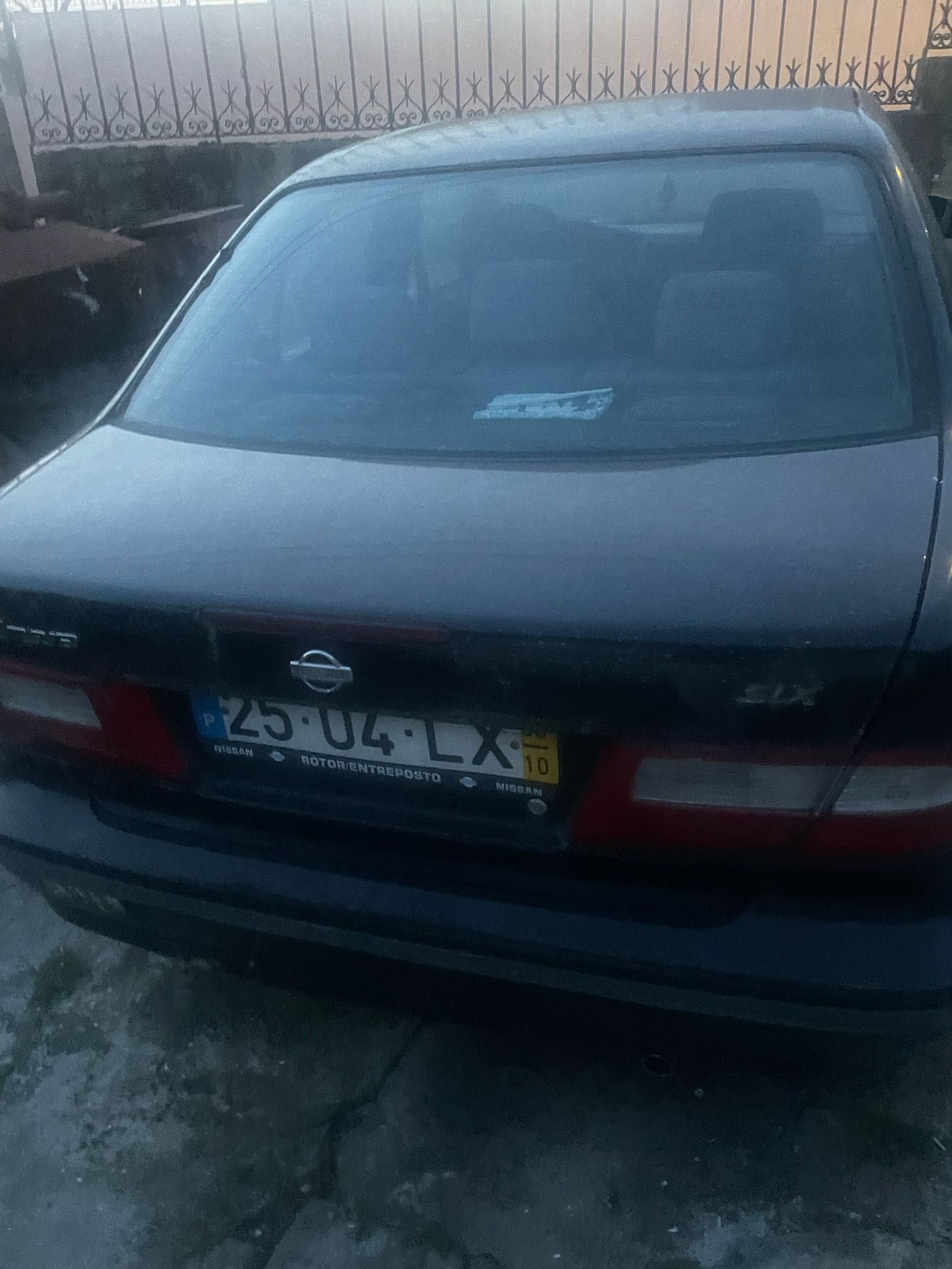 Nissan primeira a gas