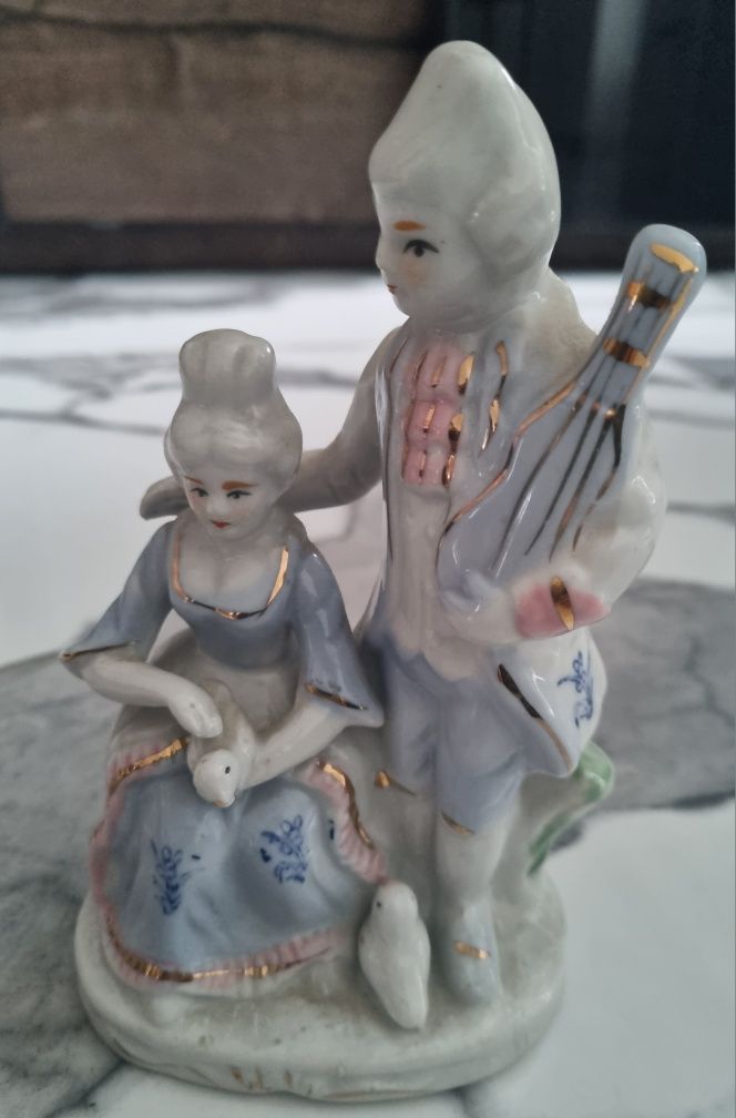 Porcelanowe postacie