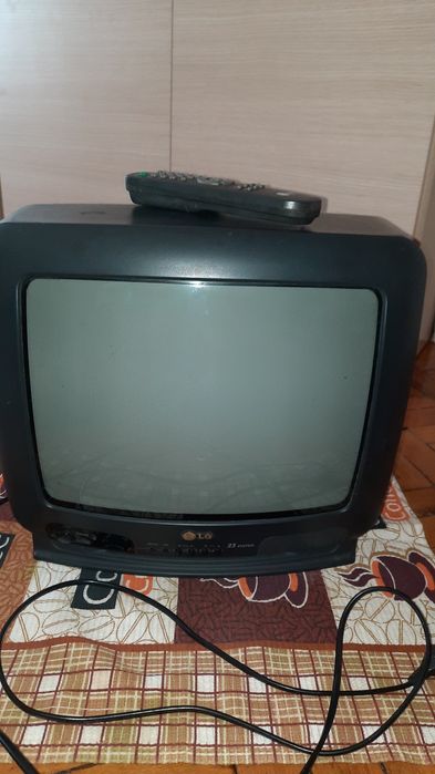 Телевизор LG sf-14e40 робочий стан