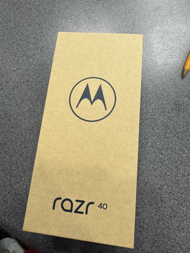 Nowa/ Motorola RAZR 40/ Sage Green/ 8gb+256gb/ gwarancja/ w2