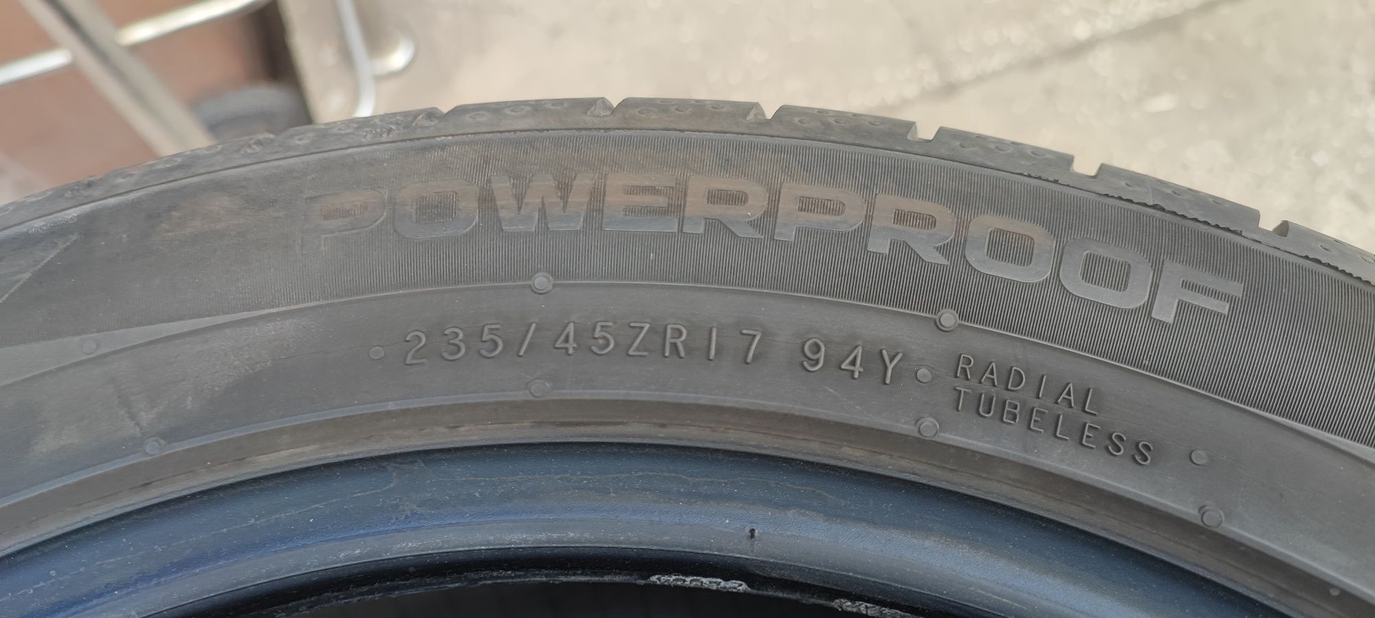 Opony 235/45r17 Nokian powerproof